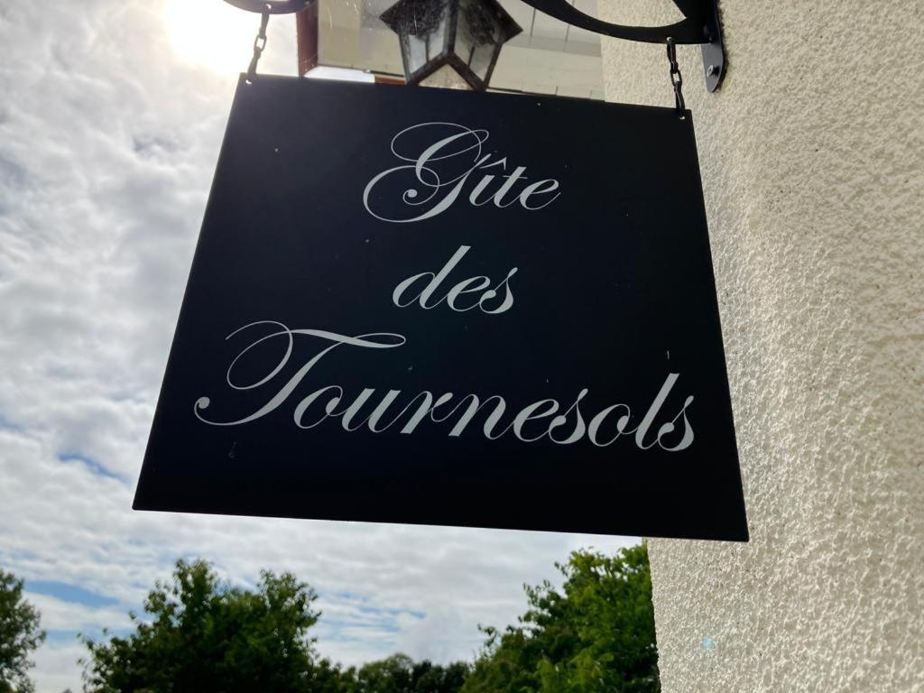 Gite Des Tournesols Oradour-Fanais Экстерьер фото